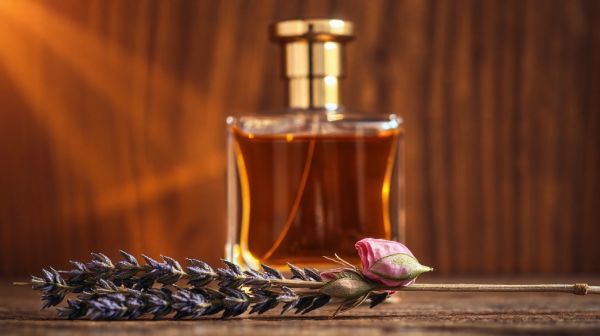 Top astuces pour choisir un parfum à l'ambre captivant